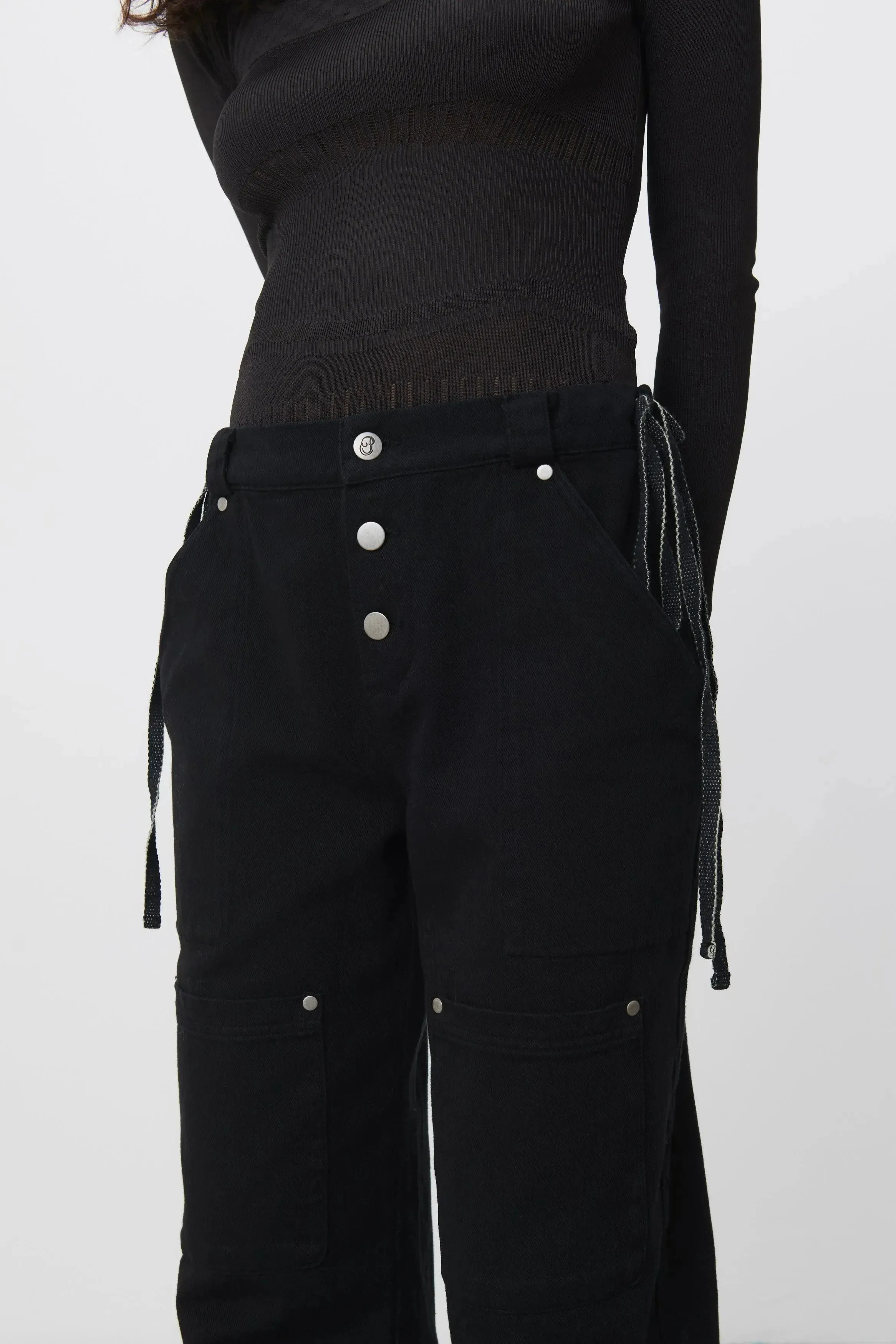 The Amelia Cargos, Jet